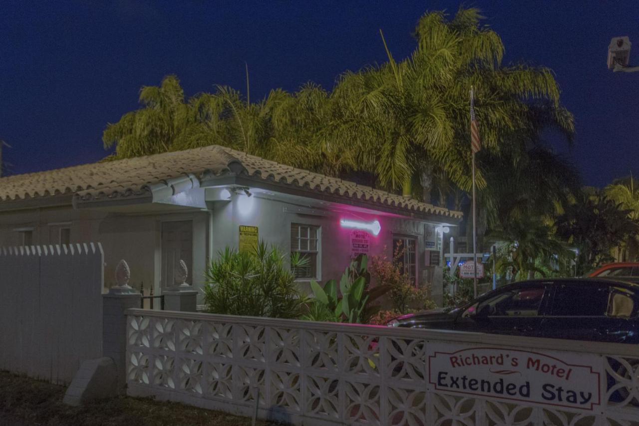 شاطئ هالانديل Richard'S Motel Extended Stay المظهر الخارجي الصورة